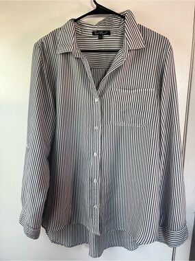 Velvet Heart Black and White Vertical Stripe Button-Down Shirt